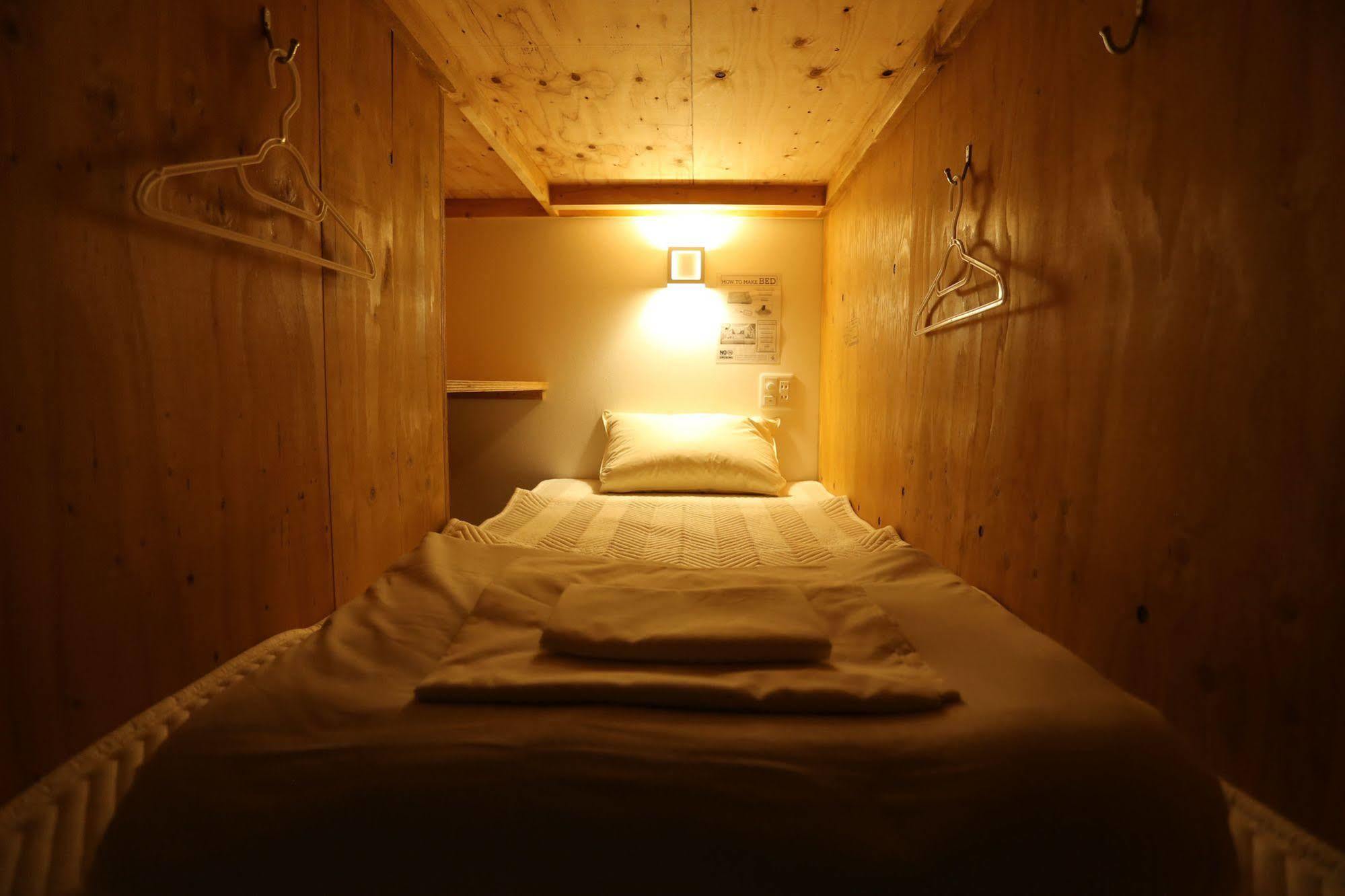 Fuku Hostel Namba Ōsaka Extérieur photo
