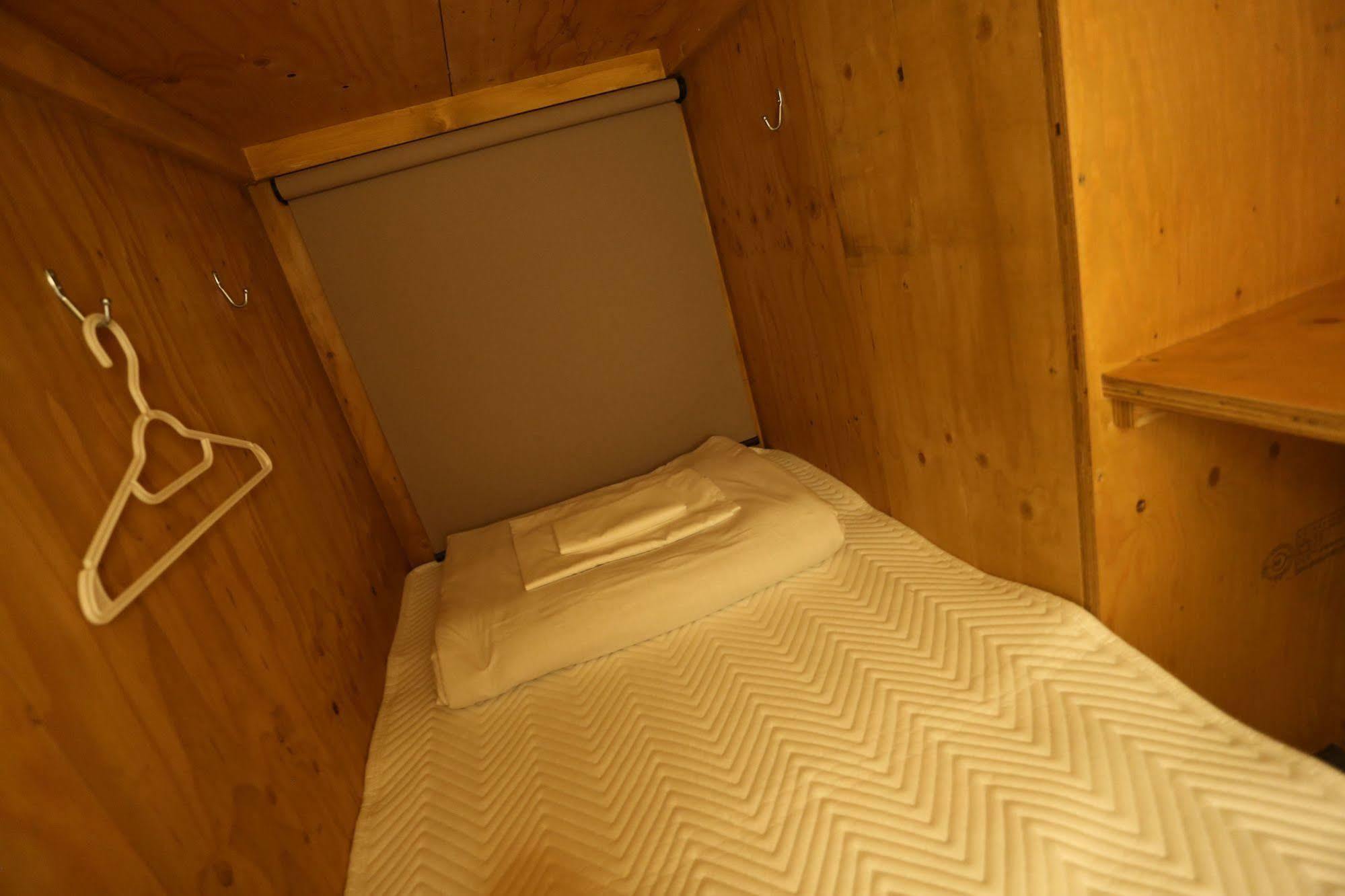 Fuku Hostel Namba Ōsaka Extérieur photo